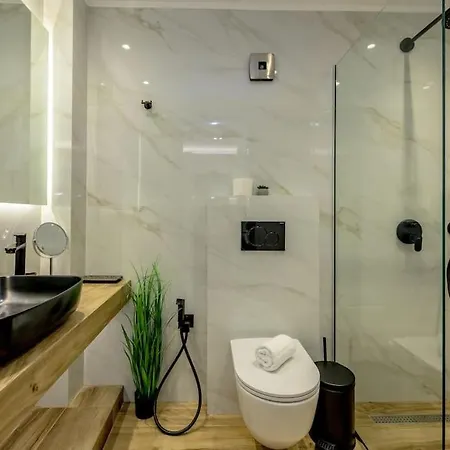 Lägenhet 2 Brother's I Town I Sea View I 100m Port