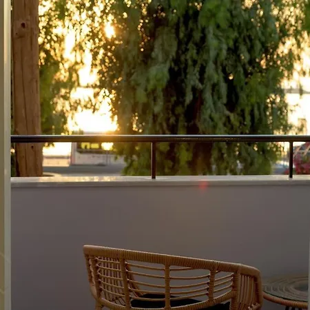 2 Brother's I Town I Sea View I 100m Port