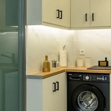 2 Brother's I Town I Sea View I 100m Port *