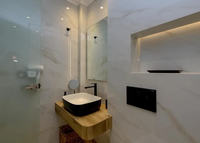 Apartment 2 Brother's I Town I Sea View I 100m Port *